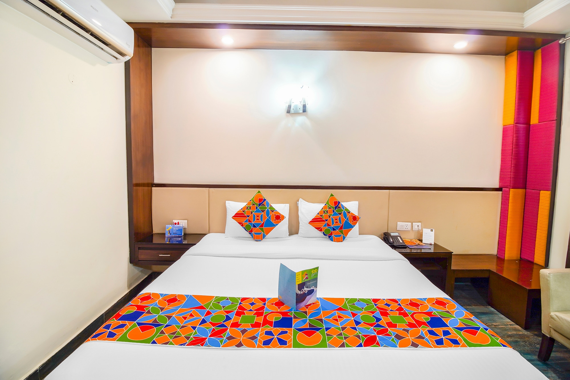 FabHotel Marble Arch - Nr. Karol Bagh Market - Tap to explore photos