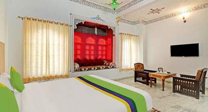 KHAKHRI HAVELI  A Boutique Hotel Room Type - Heritage Gokhda Room