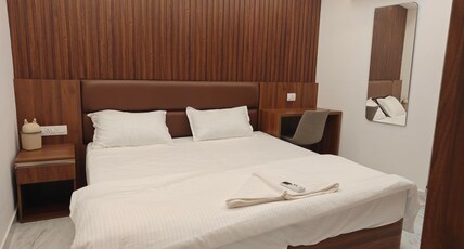 Mars Homes Room Type - Deluxe Double AC Room
