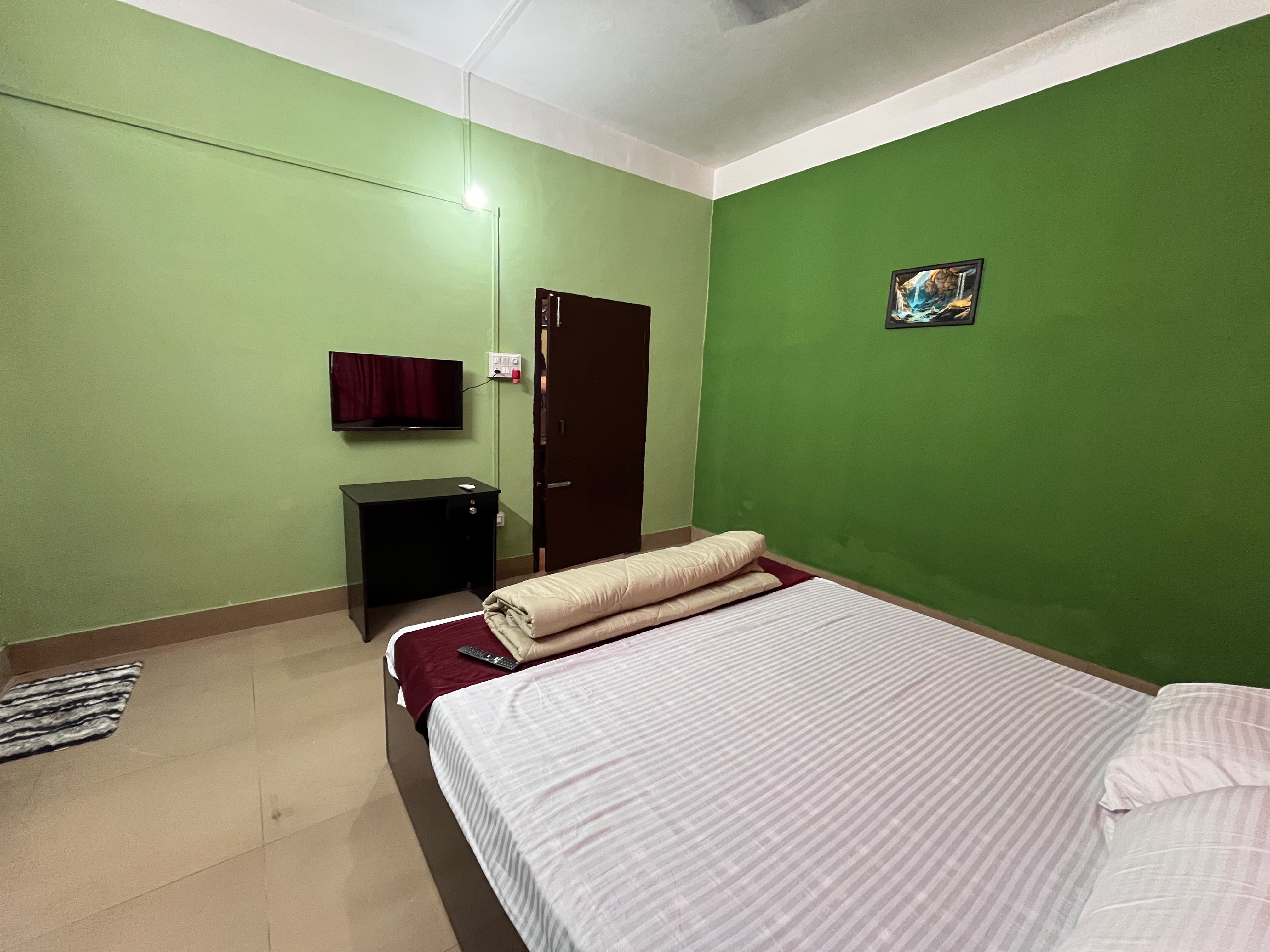 Guwahati Comfort Stay - Tap to explore photos