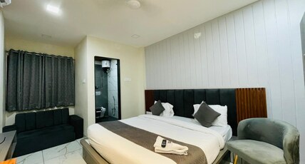 Hotel Namste Room Type - Premium Deluxe Room