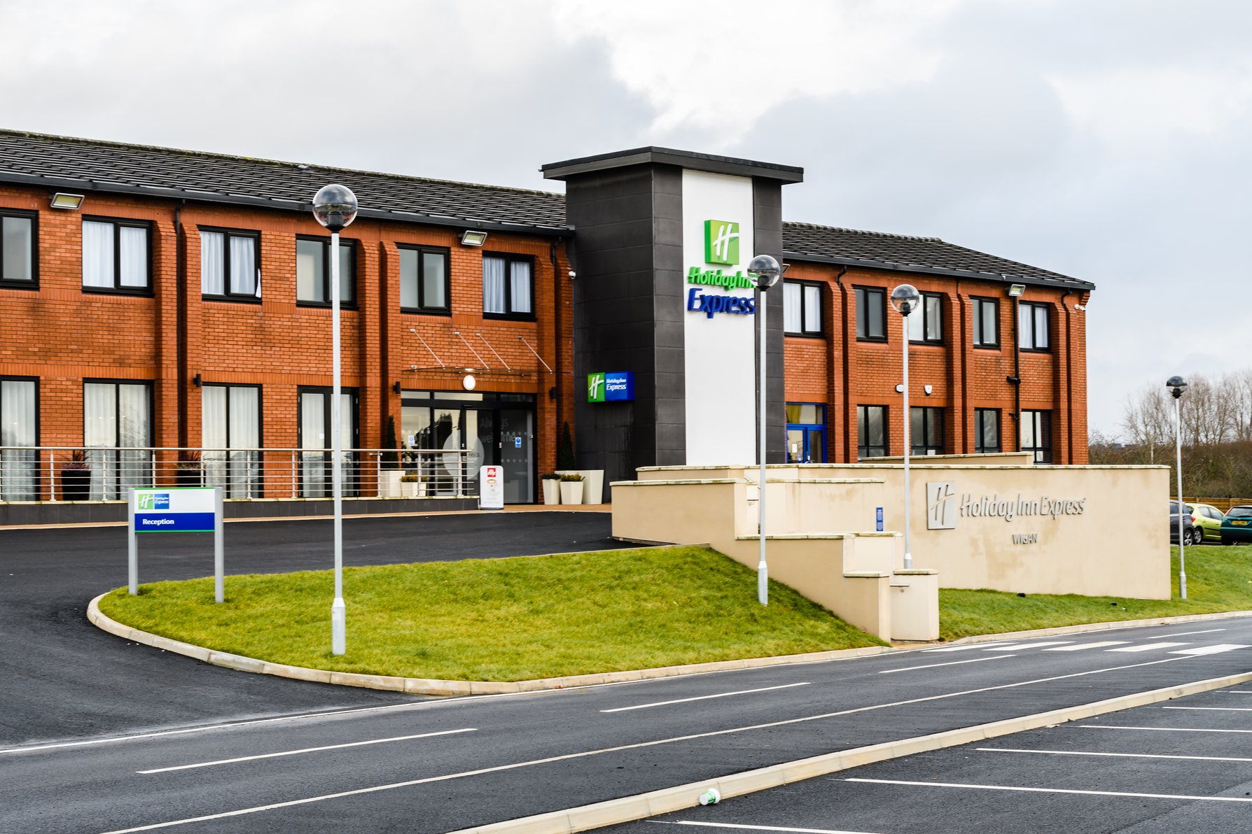 Holiday Inn Express Wigan - Tap to explore photos