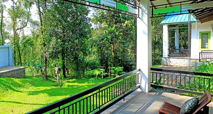 Reen Resorts Thekkady Room Type - Deluxe Suite Room