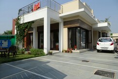 Tapovan BnB | Near India Expo Centre