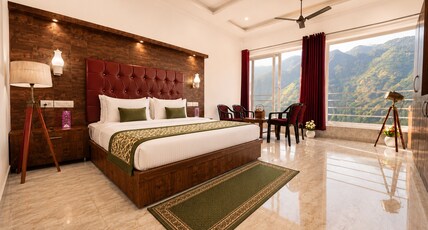 Sitara Premium Kempty Fall Resort Room Type - King room with mountain view