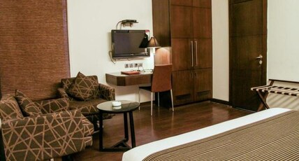 Southern Plaza Room Type - Deluxe Suite