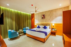 Grand Royal Residency