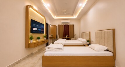 HOTEL RANN FRONT Room Type - Family Room HOTEL RANN FRONT Room Type - Family Room