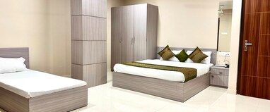 Hotel Sasa Inn