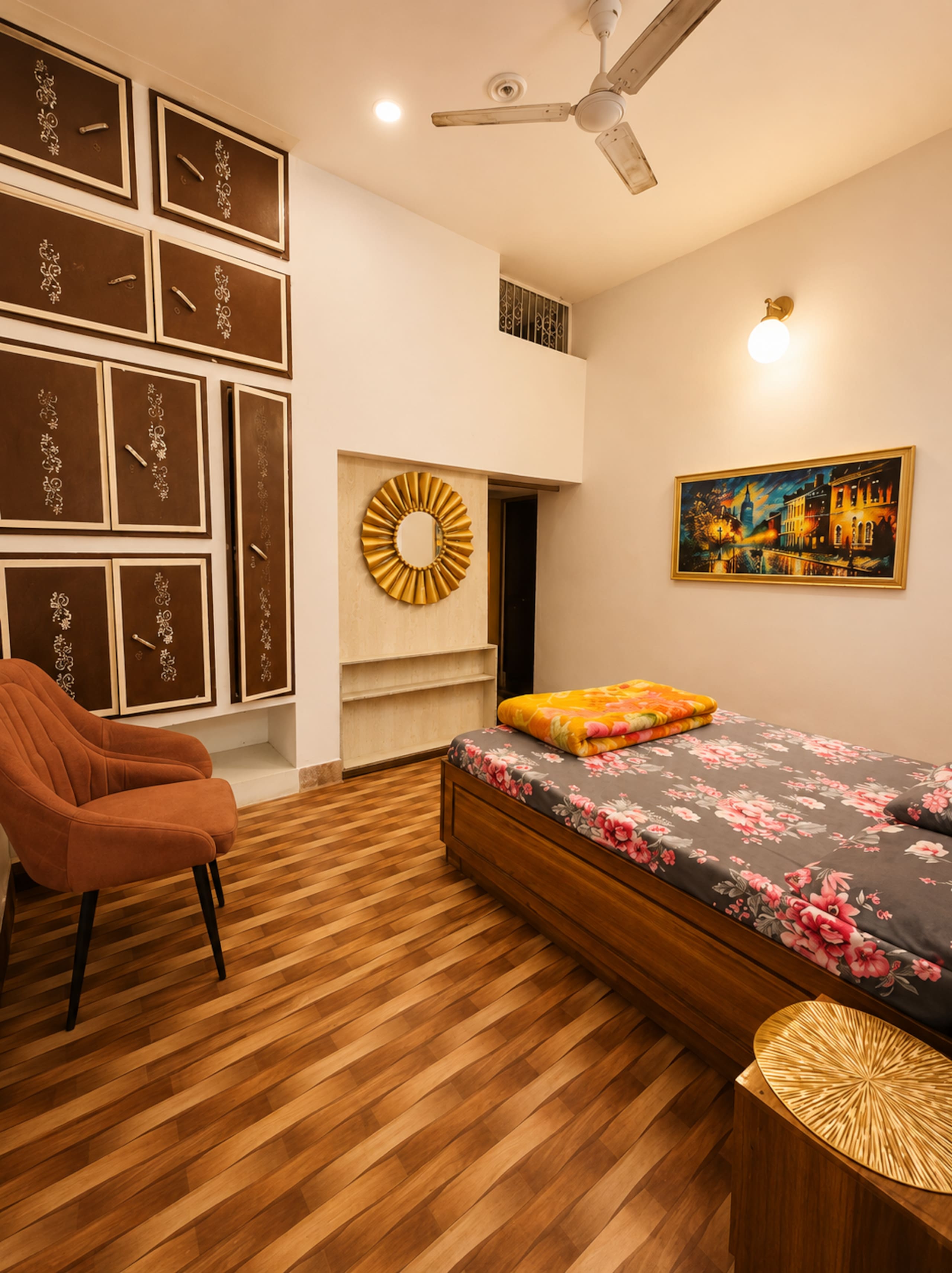 Luxury 2BHK | Triveni Sangam Kumbh Wifi Air Conditioning Parking - Tap to explore photos