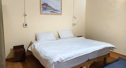 Chamling Kailash Hotel and Restaurant Room Type - Deluxe Room