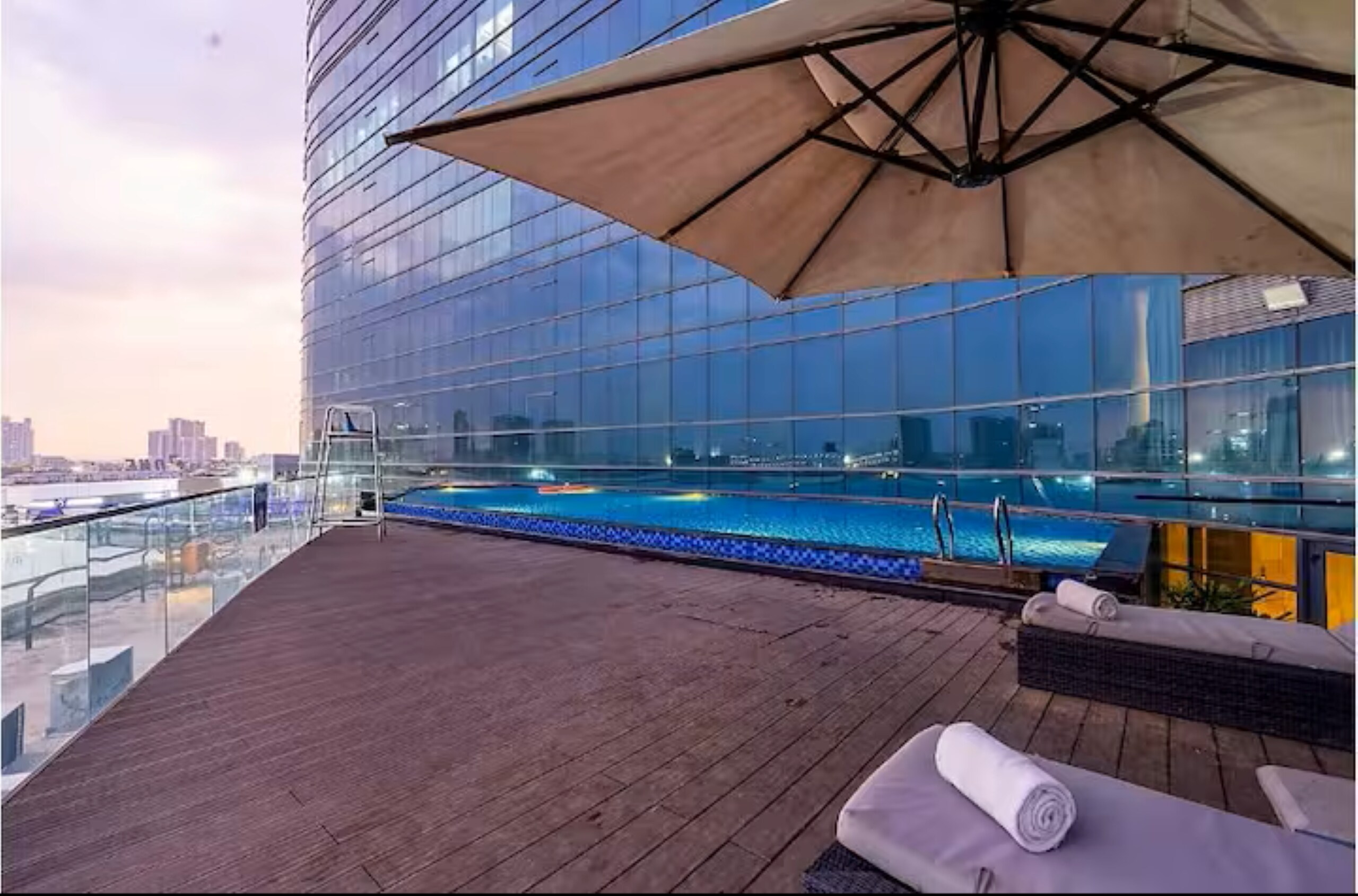 Elite Stay 1BHK ConscientOne Dwarka Expressway - Tap to explore photos
