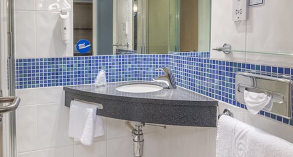 Holiday Inn Express KETTERING Room Type - Standard Room with Free Hot Breakfast Holiday Inn Express KETTERING Room Type - Standard Room with Free Hot Breakfast