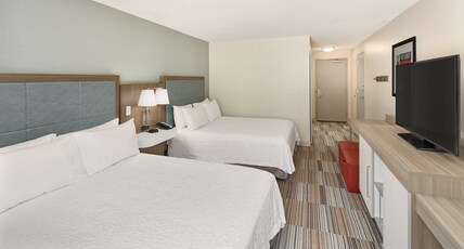 Hampton Inn by Hilton Atlanta-Georgia Tech-Downtown Room Type - 2 QNS ACC ROLLIN SHWR NS