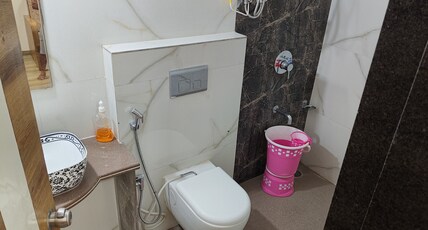 Royal Pure Veg Restaurant and Lodging Room Type - Deluxe room