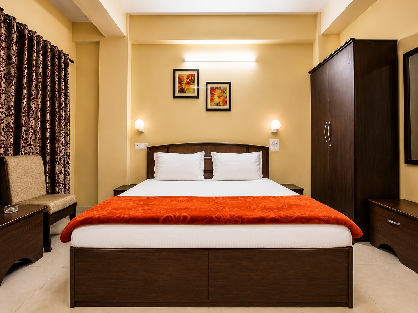 Vishal Residency (5 mins to Railway Station) - Tap to explore photos