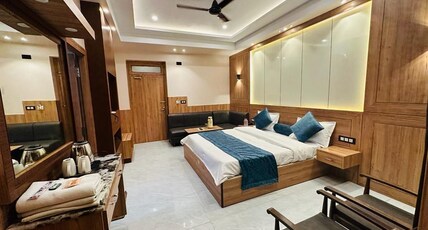 Hotel Shane Avadh Room Type - Super Deluxe (AC)