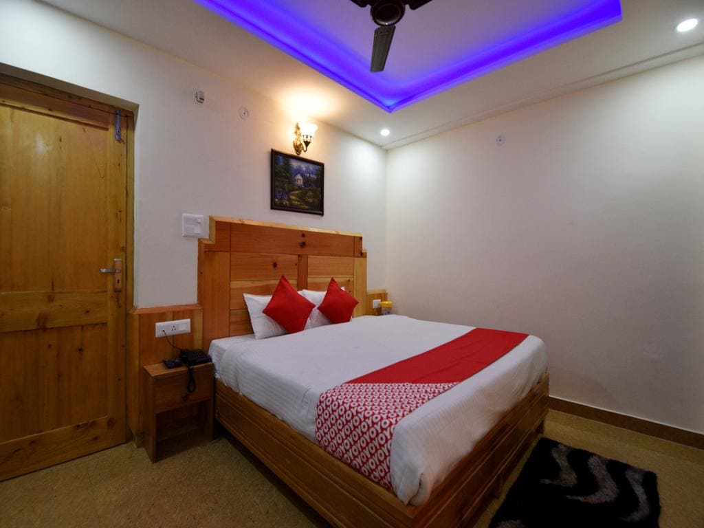 Hotel Apple Valley View  - Tap to explore photos