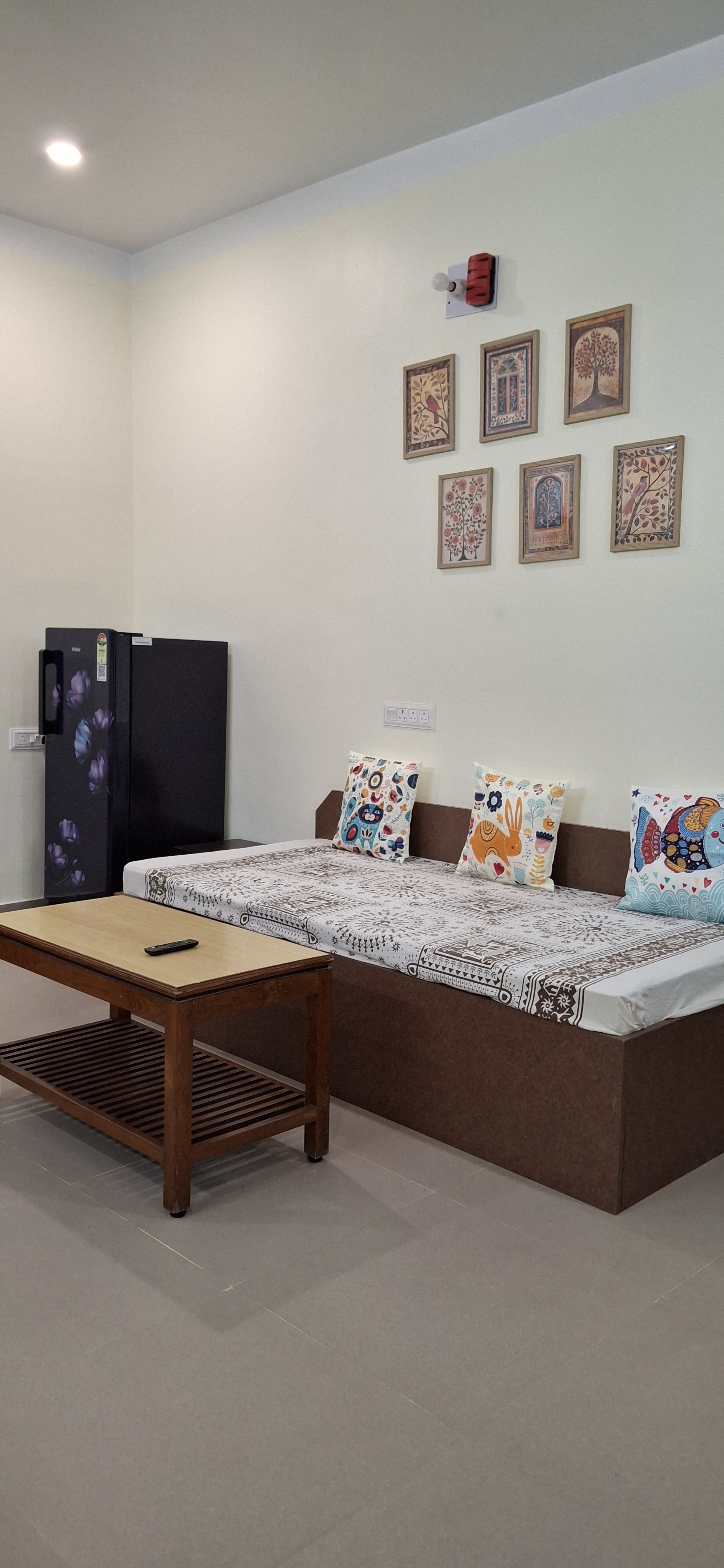 The Bright Cheerful Home - Spacious 1BHK with Deck - Tap to explore photos