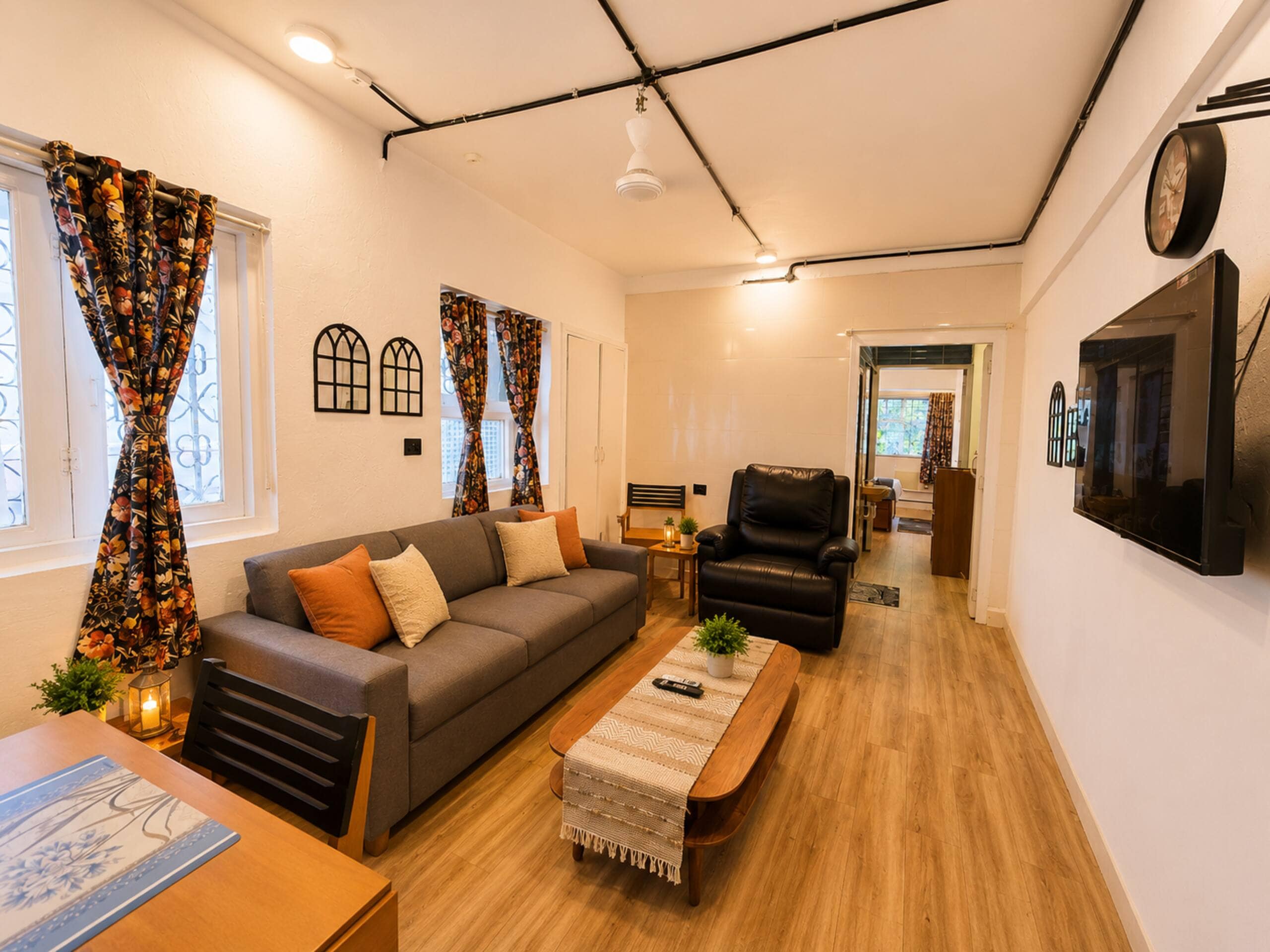 Charming 1BHK in Bandra West Near Carter Road - Tap to explore photos