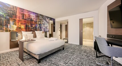 Novotel Paris Centre Bercy Room Type - Executive upper floor room with double bed