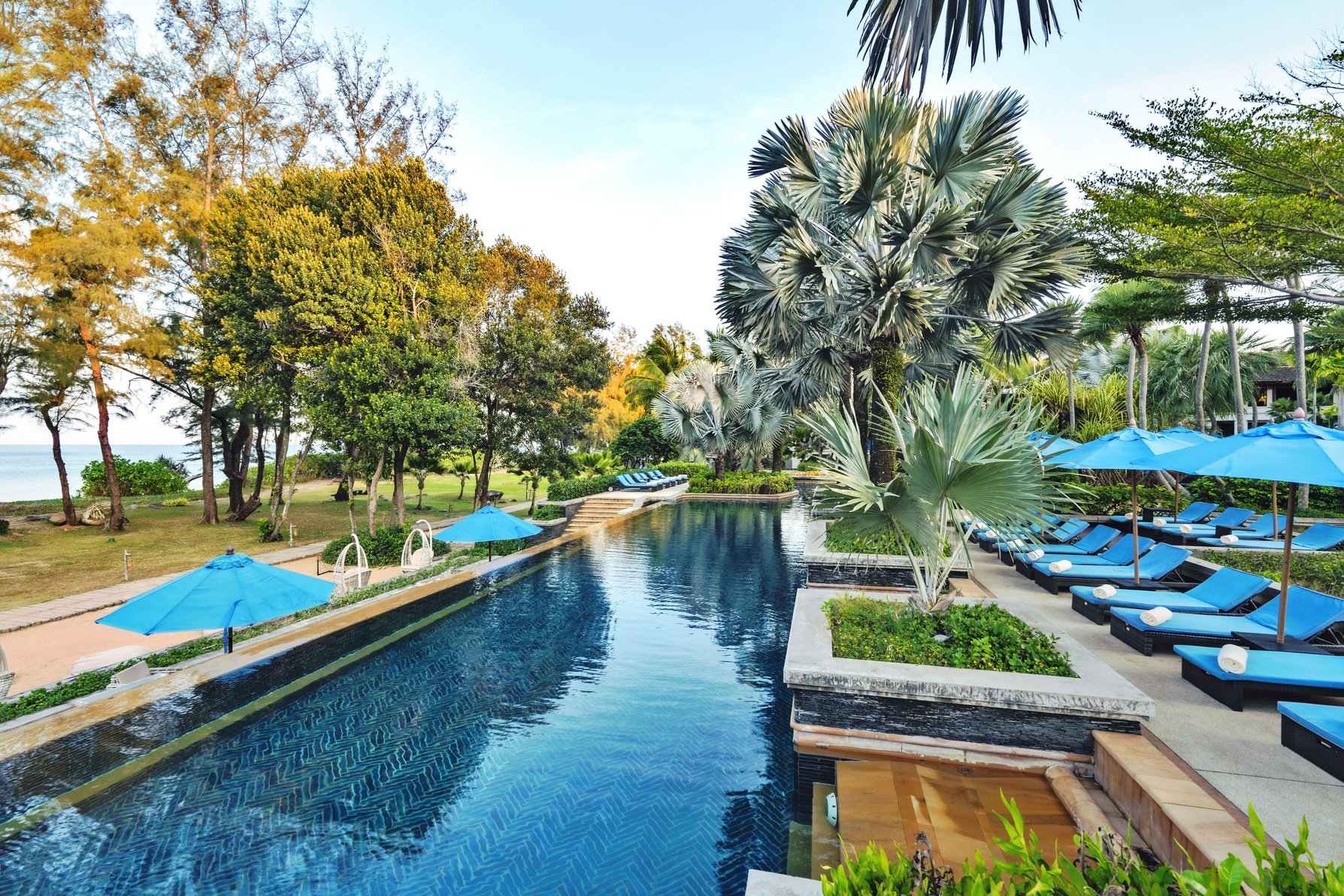 Marriott's Phuket Beach Club - Tap to explore photos