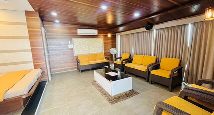 Siddharth Lake View Penthouse Room Type - Suite Room