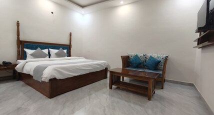Hotel Relax Inn Room Type - Luxury