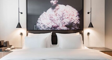 Radisson Collection Hotel, Berlin Room Type - Collection Premium Room - Aquarium