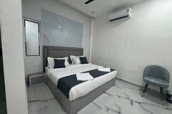 Address of Hotel Urban Hive By T And M Hotels