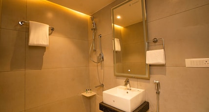 Hotel Harriet Room Type - Large King Room
