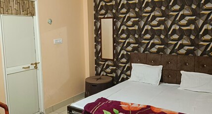 Shri Sawariya Seth Hotel Room Type - Bedroom 10 (Ac- room)