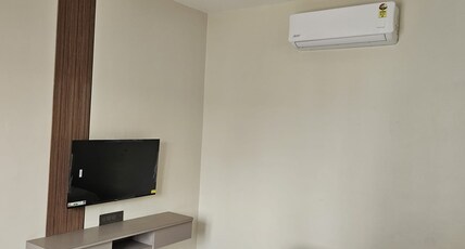 Hotel Bharti International, Raipur Room Type - Deluxe Room