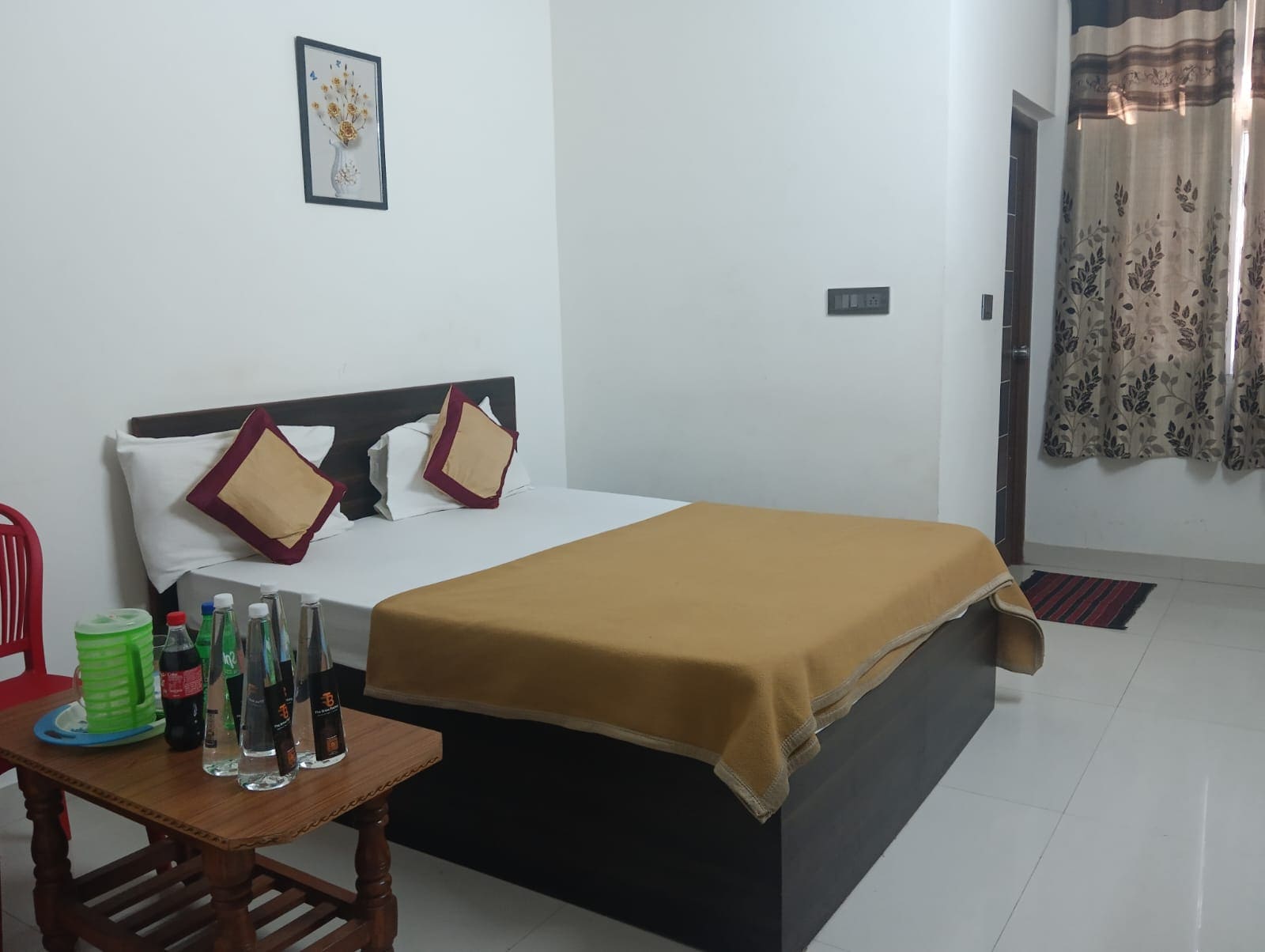 JK Suites & Rooms - Tap to explore photos