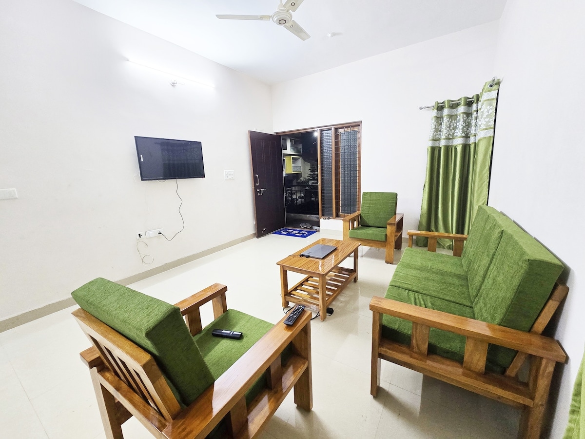 Stylish 2 BHK Apartment Lift Comfort - Tap to explore photos
