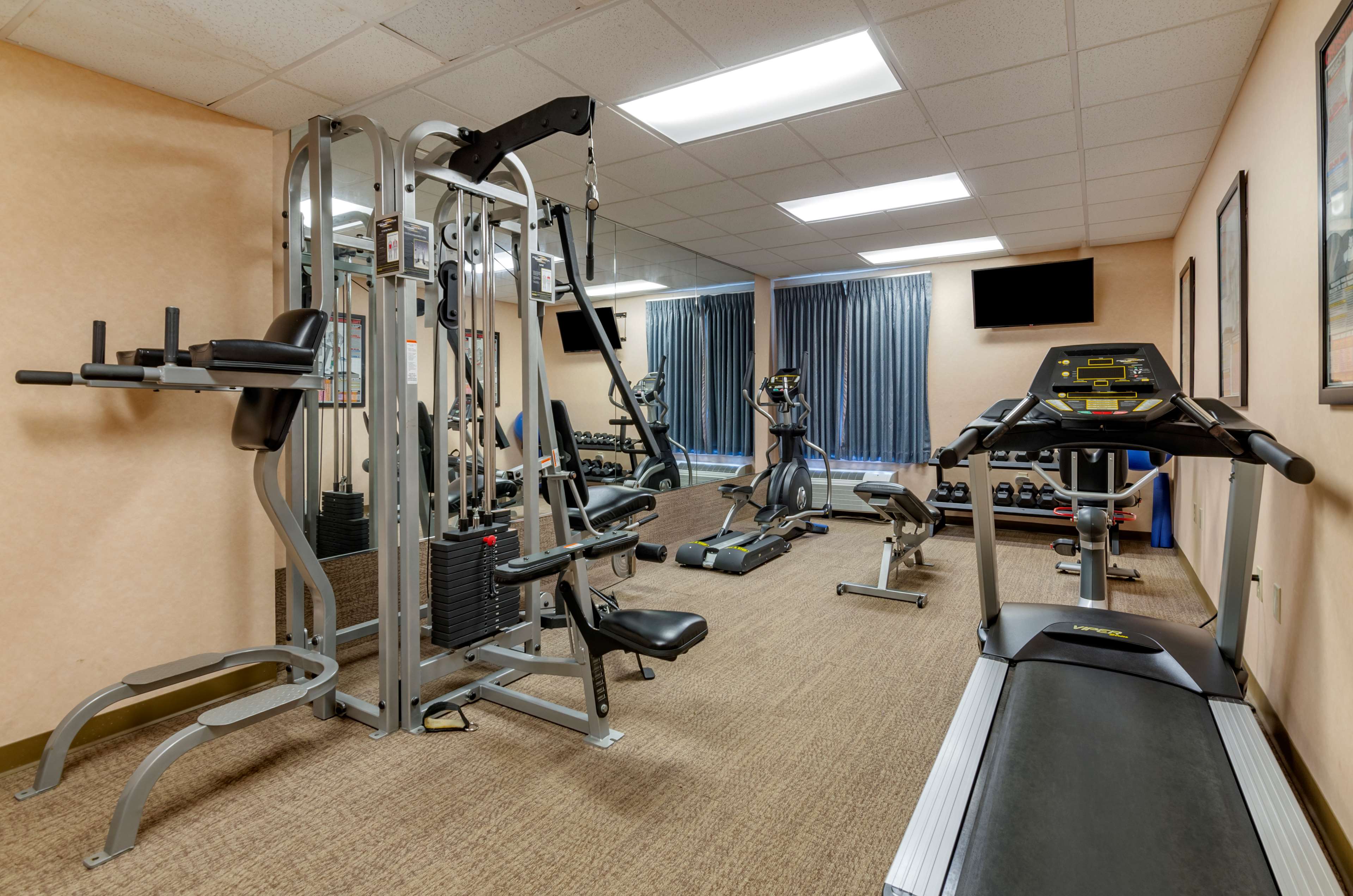 Best Western Plus Inn at Hunt Ridge - Tap to explore photos