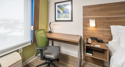 Holiday Inn Express INDIANAPOLIS SOUTH  Room Type - 2 Queen Beds Standard Comm Accessible