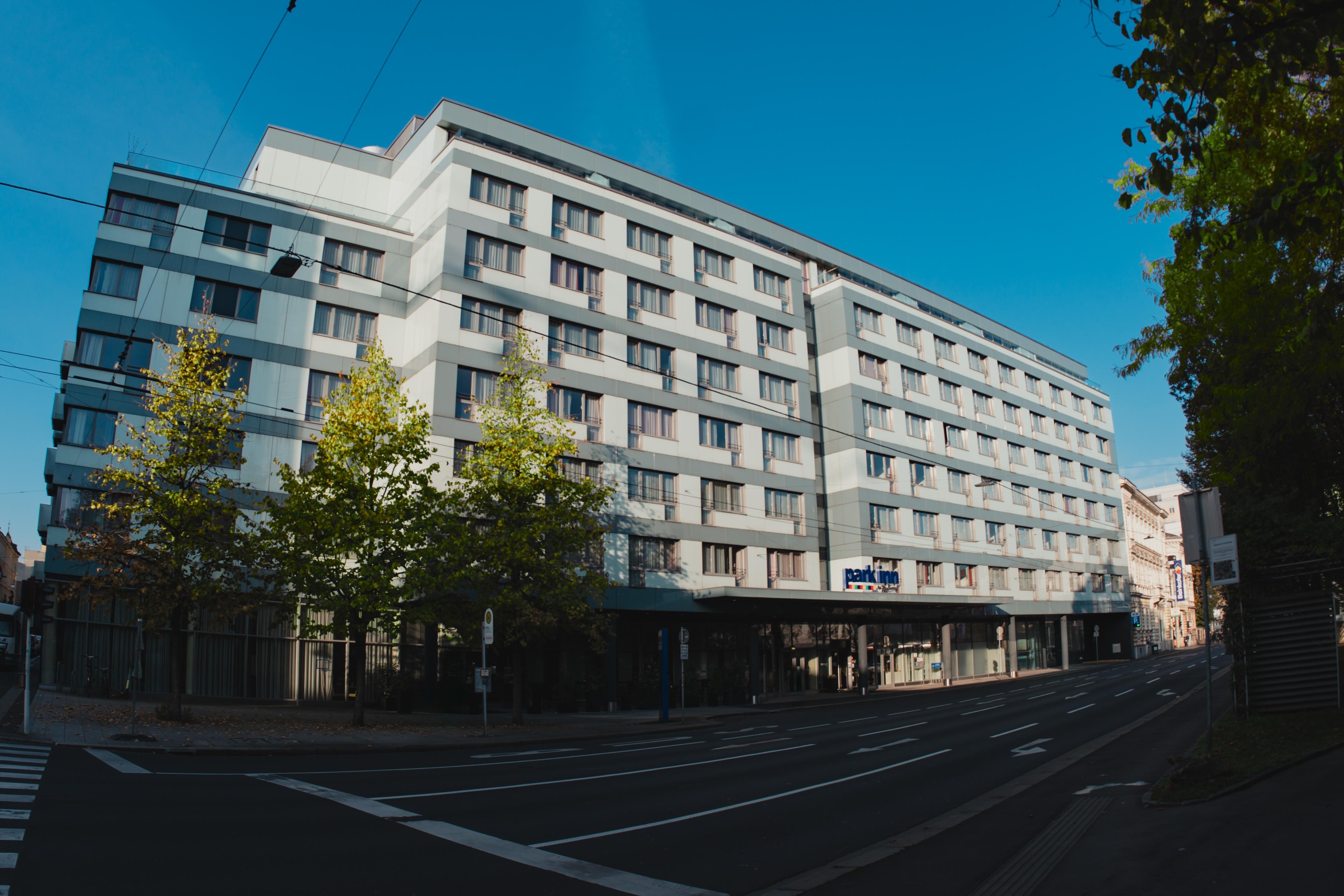 Park Inn by Radisson Linz - Tap to explore photos