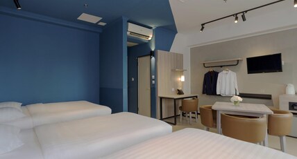 Ibis Budget Phnom Penh Riverside Room Type - Family Room with 1 double bed and 2 single beds