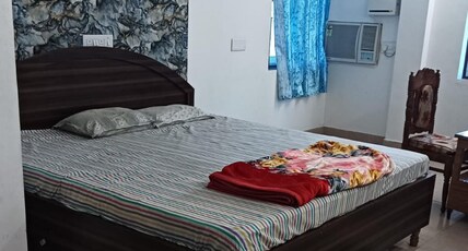 Kamala Guest House Room Type - Luxury Room with City View And Air Conditioning
