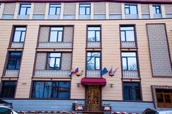 Mildom Hotel