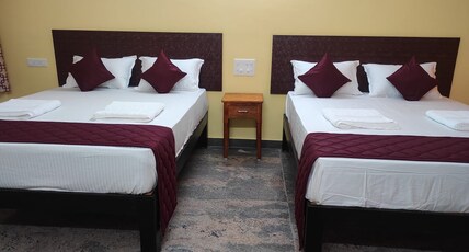 Le SPRINGLYNN RESIDENCY Room Type - Deluxe Quadruple Room