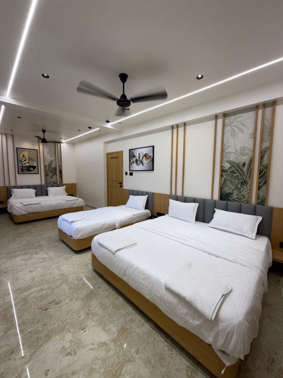 HOTEL KRISHN PALACE - Tap to explore photos