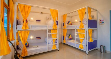 goSTOPS Bir Landing Site  Room Type - Bed in 4 Bed Mixed Dormitory Room with Balcony and Ensuite Bathroom