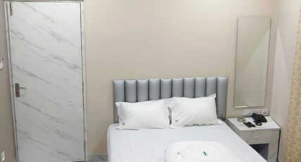 B.K International Guest House Room Type - Deluxe AC Room| Couple Friendly| Near Esplanade & Park Street B.K International Guest House Room Type - Deluxe AC Room| Couple Friendly| Near Esplanade & Park Street