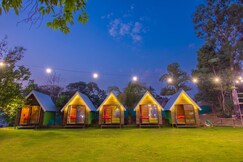 Pawna Lakeside Cottage, Lonavala