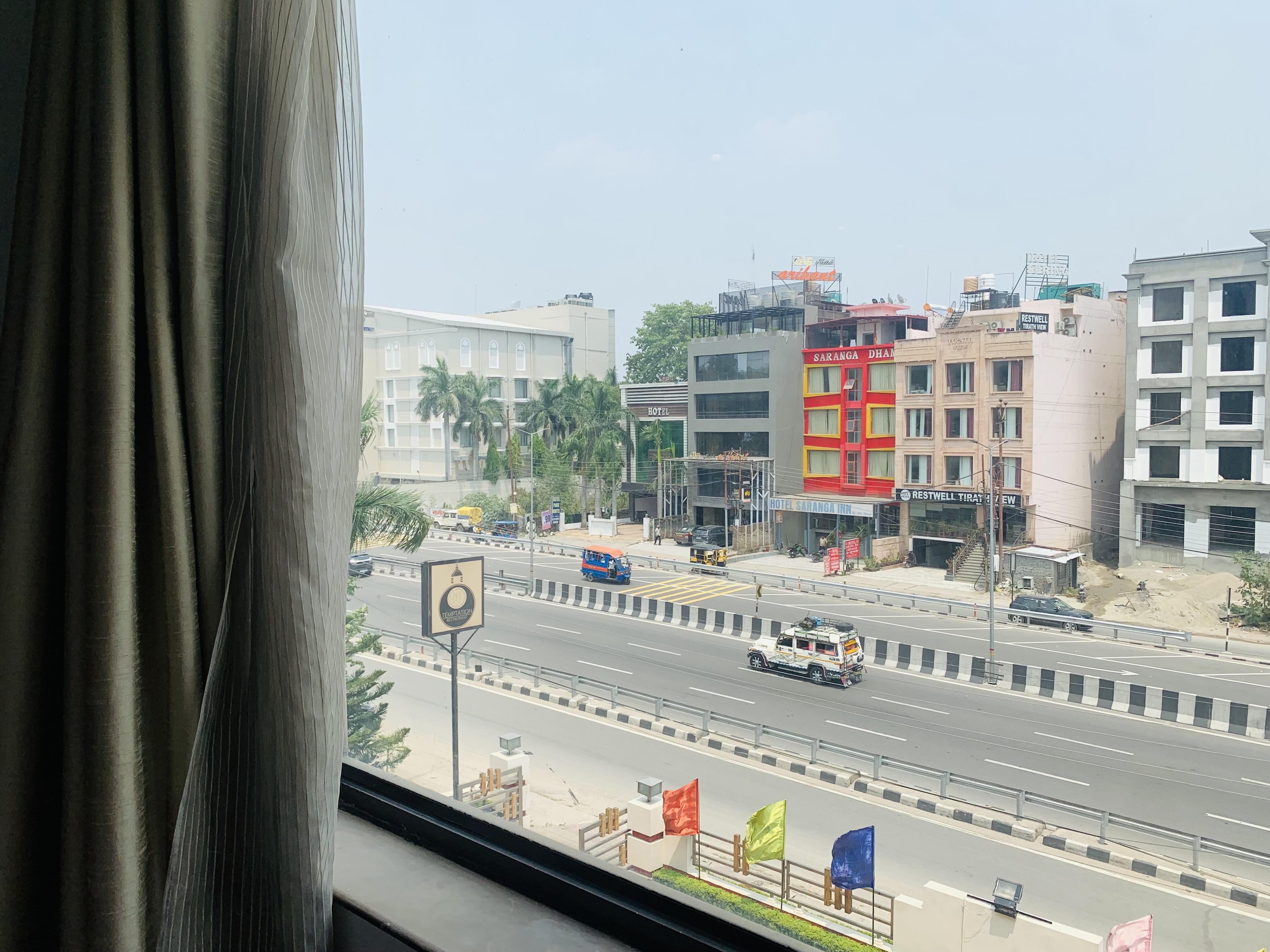 Hotel Hari Heritage - Tap to explore photos