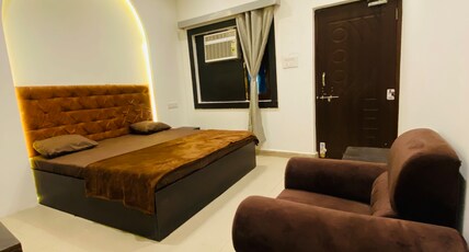 Yashwant Hotel Room Type - Standard Room