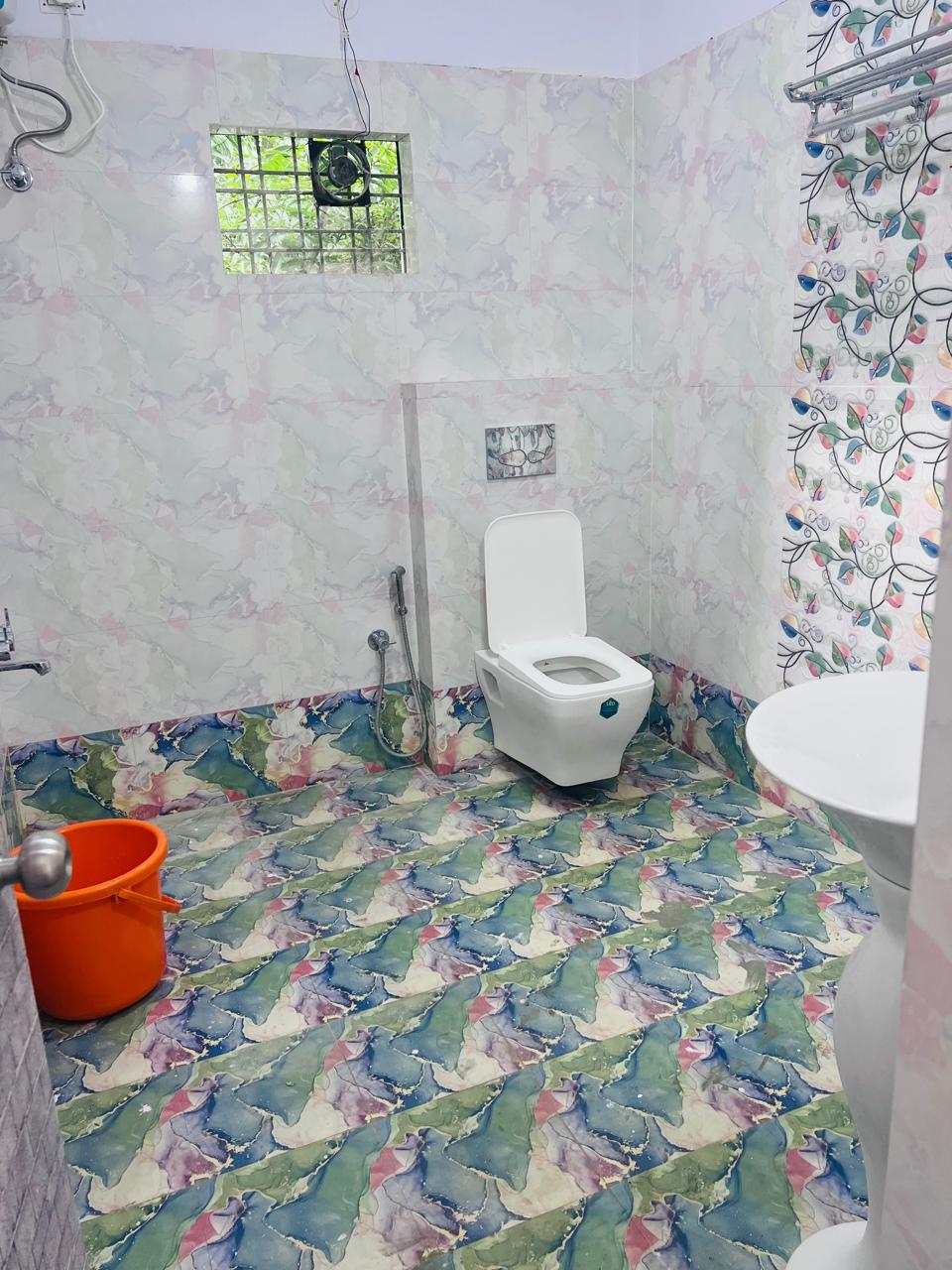 Cozy Room in Prominent Area - 1 - Tap to explore photos