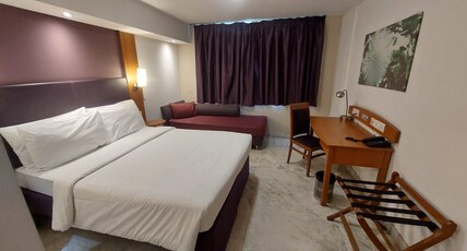 Deventure Hotel Shalimar Bagh Near Max & Fortis Hospital Room Type - Deluxe Double Room with City View Deventure Hotel Shalimar Bagh Near Max & Fortis Hospital Room Type - Deluxe Double Room with City View